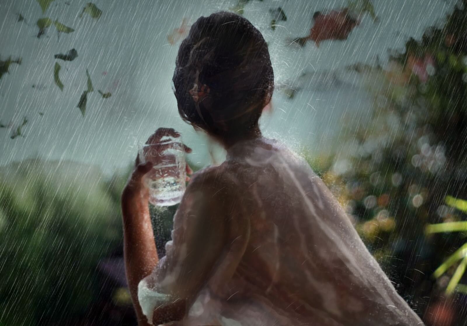 Uống nhiều nước vào mùa mưa để tăng sức đề kháng