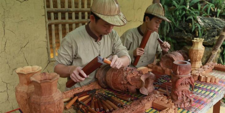 Điêu khắc gỗ - Nghề truyền thống của Bình Dương