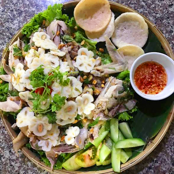 gỏi gà măng cụt