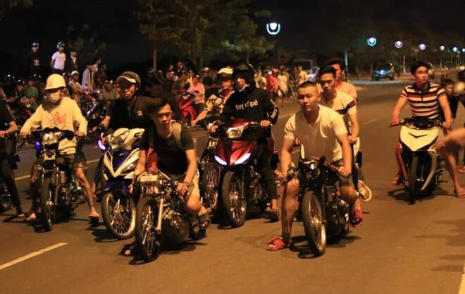 Hàng trăm thanh niên tụ tập đua xe tại Thành phố Mới Bình Dương 1