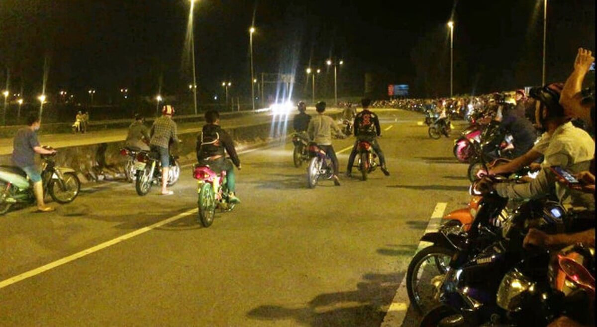 Hàng trăm thanh niên tụ tập đua xe tại Thành phố Mới Bình Dương 2