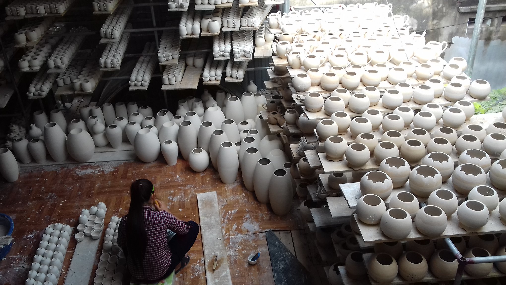 Dứt khoát di dời một số cơ sở gốm sứ tại Bình Dương 2