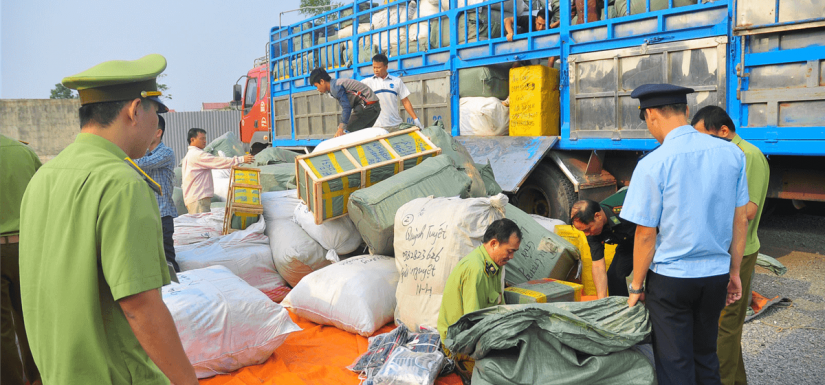 Điều tra và thu giữ hàng chục nghìn sản phẩm quần áo giả nhãn hiệu nổi tiếng