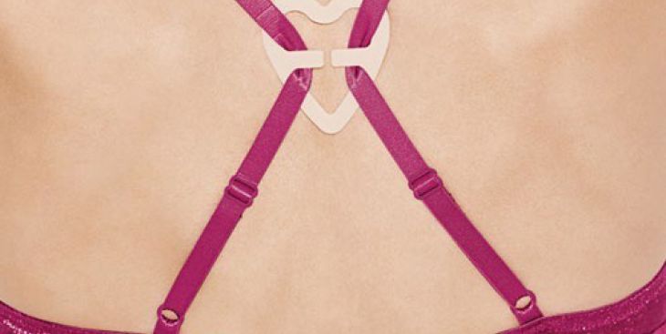 Cách mặc áo lót dây chéo cho các nàng thoải mái phối đồ