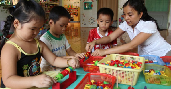 Làm đồ chơi bằng nắp chai nhựa đơn giản