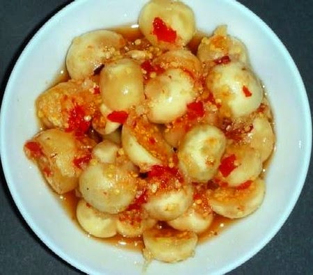 Cà pháo dầm là một món ăn dân dã nhưng có hương vị hòa quyện nhau