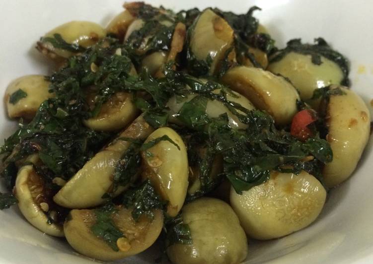 Cà pháo xào lá lốt là món ăn vô cùng thơm ngon và đậm vị