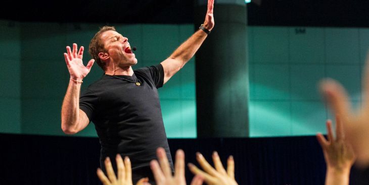 5 cách để nam giới luyện giọng nói nam tính