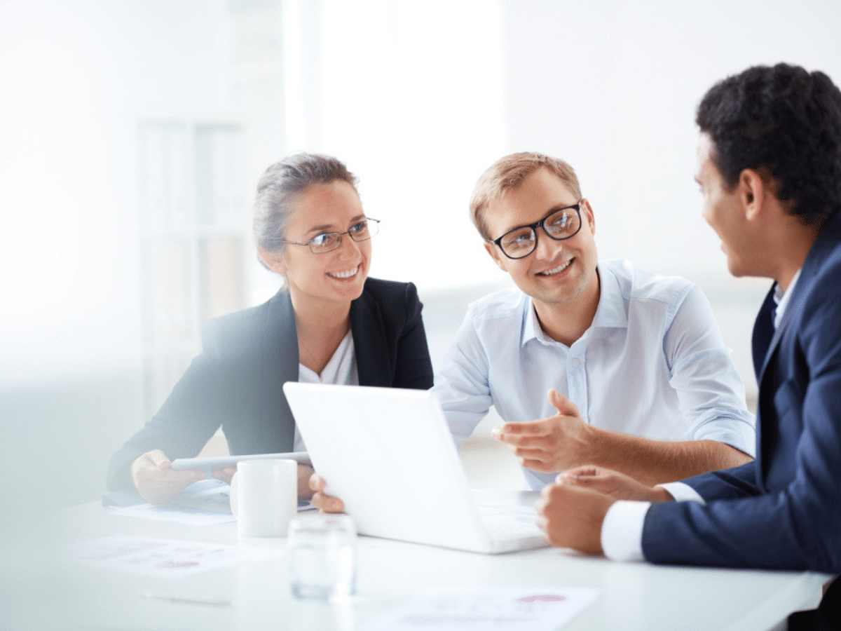 Cách để thu hút người đối diện hơn khi giao tiếp