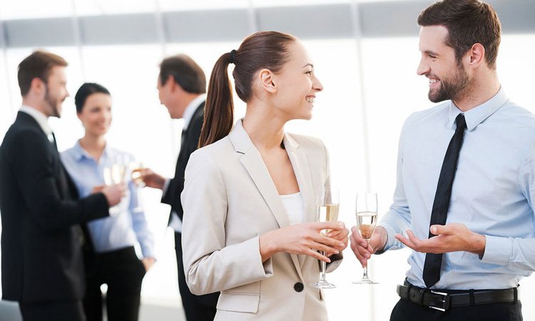 Hãy sử dụng cách nói chuyện hài hước đúng người, đúng chỗ và đúng thời điểm