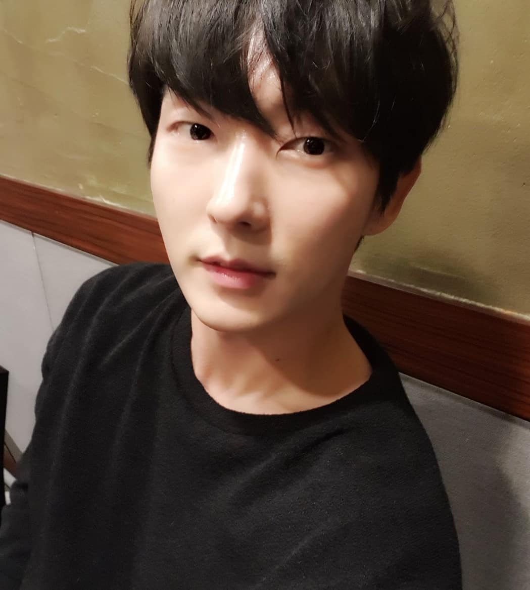 cách selfie đẹp cho nam