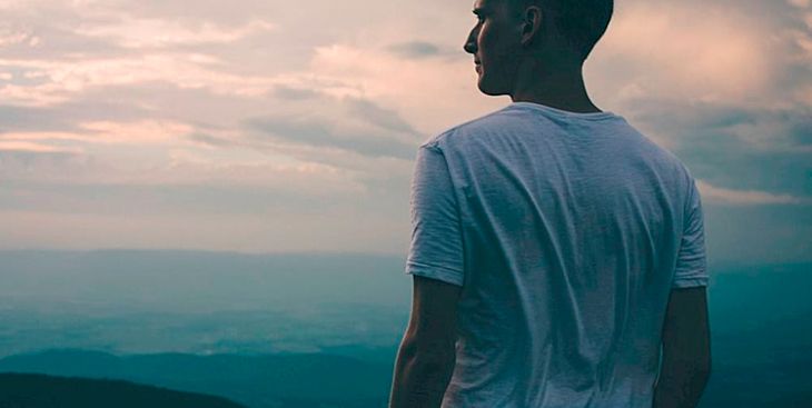 7 cử chỉ của con trai dễ thương luôn “chinh phục” trái tim phái đẹp