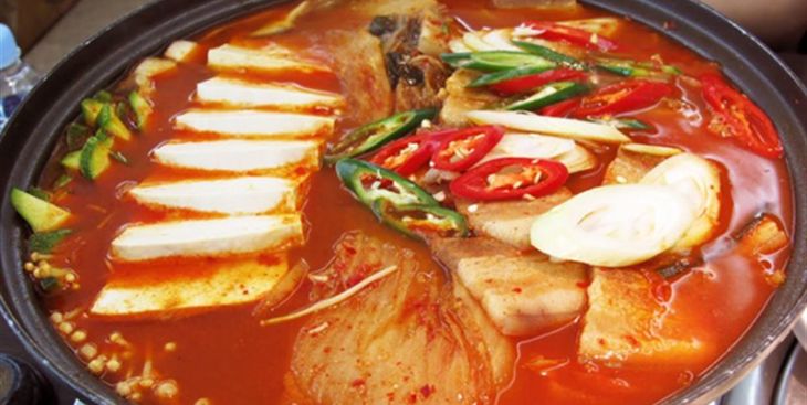 Hướng dẫn cách nấu canh kim chi thịt heo đơn giản mà ngon