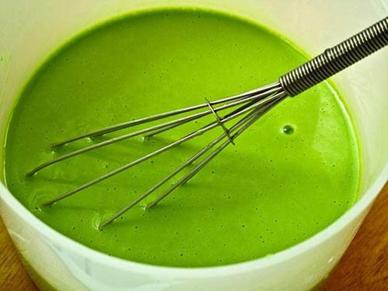 Pha bột làm bánh da lợn