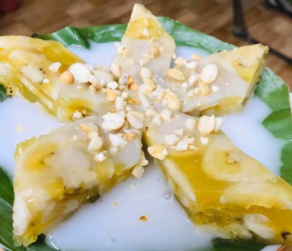 Món bánh chuối hấp nước cốt dừa thơm ngon, béo ngậy