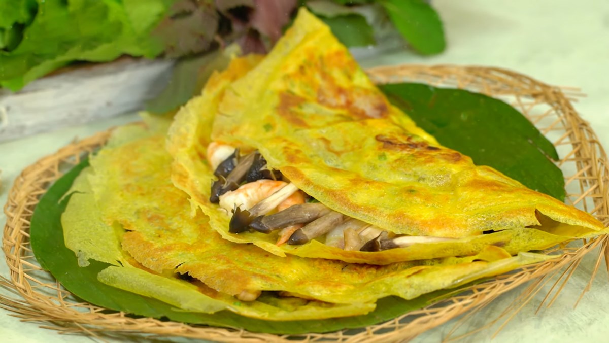 Bánh xèo truyền thống vàng giòn thơm ngon
