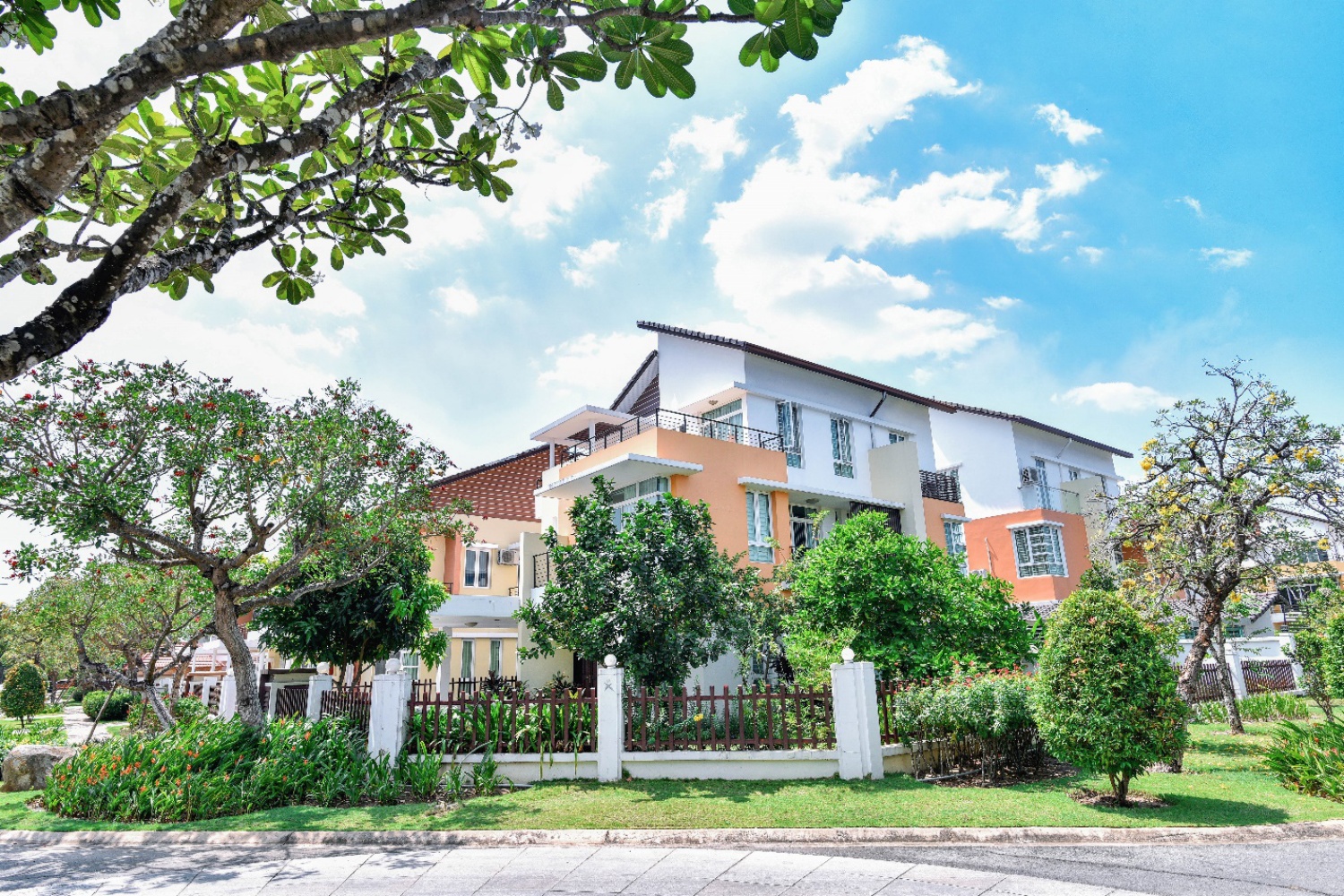 Tham quan khu đô thị Ecolake sang trọng, đẳng cấp