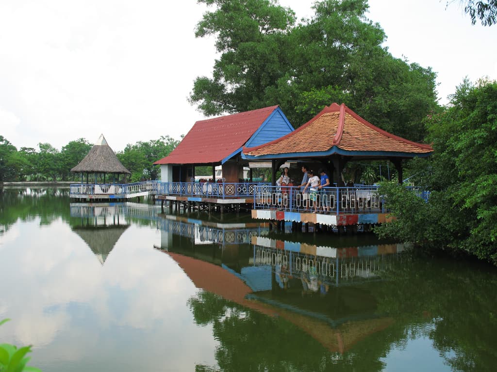 Một góc tại khu du lịch Hồ Bình An