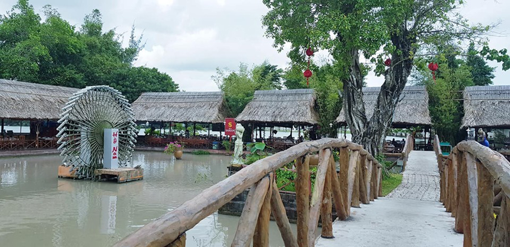 Tận hưởng khung cảnh thiên nhiên thơ mộng 